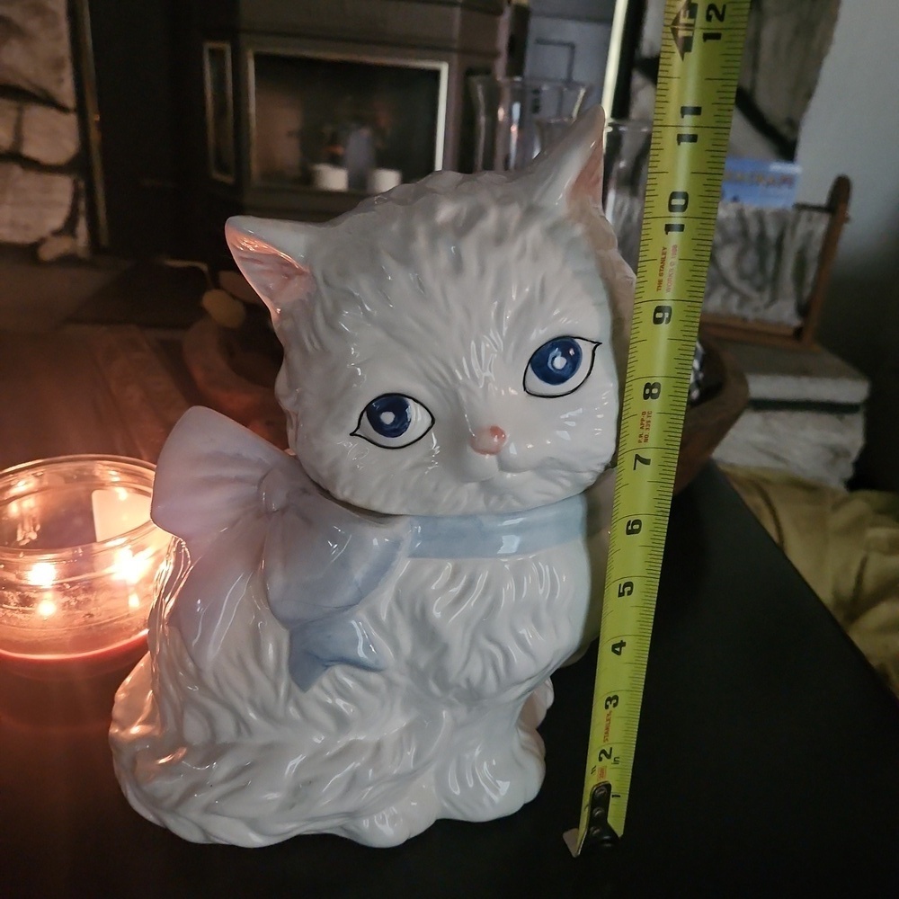 White Persian Cat With Blue Bow Cookie Jar, Pet Treat Jar Biscuit Barrel… - Picture 2 of 8